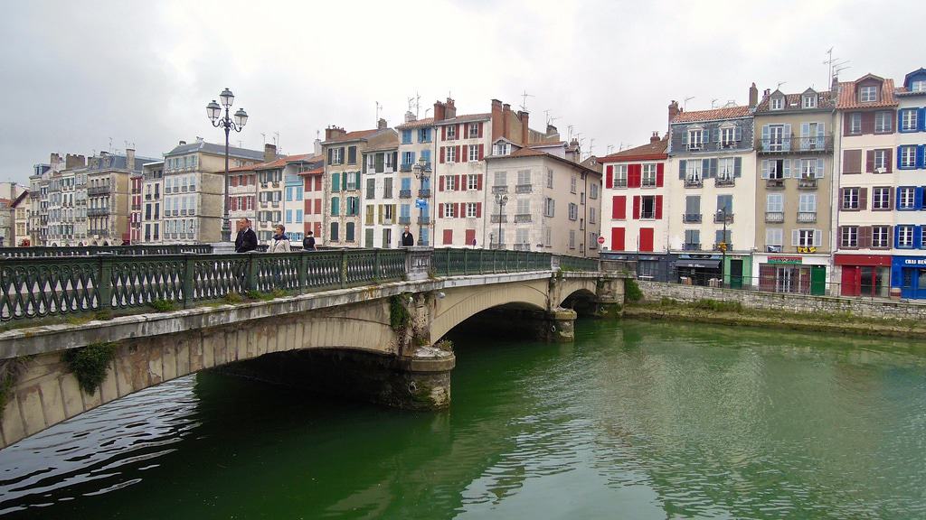 Get Cannabis in Bayonne, France